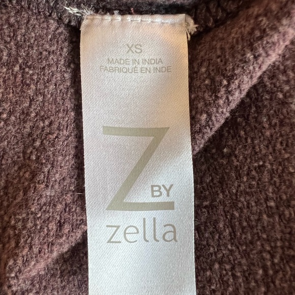 Z by ZELLA CROP RUSTY RED RAW EDGE HEM LIGHTWEIGHT SOFT COMFY LONG-SLEEVE HOODIE - Picture 6 of 7